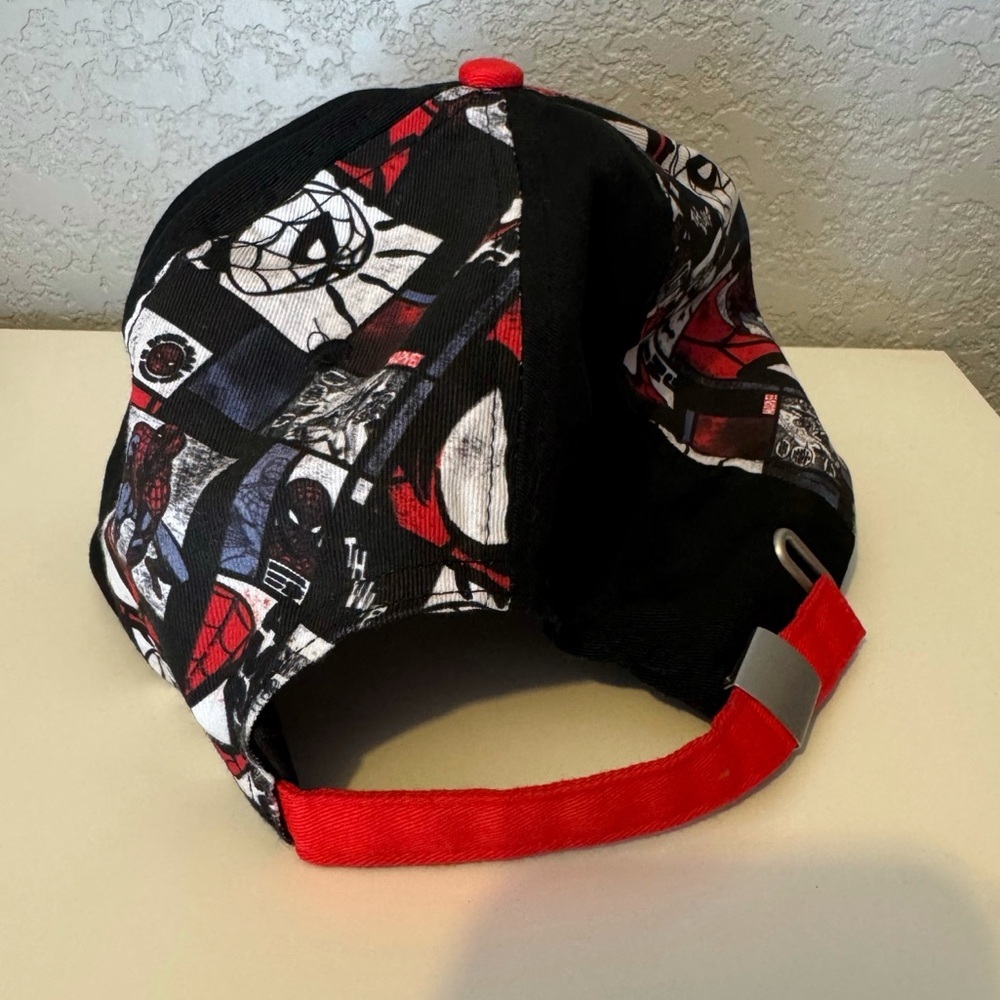 Spiderman Hat - Picture 2 of 4